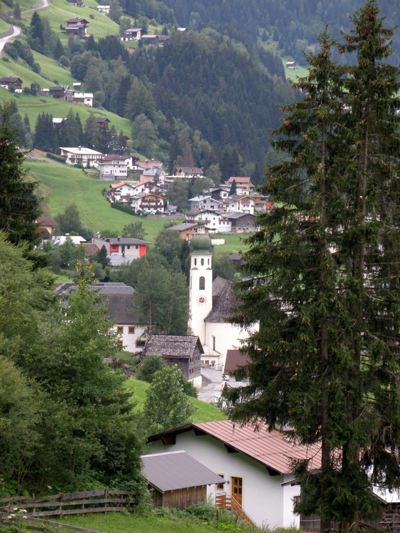 Blick über unseren Urlaubsort See im Paznauntal